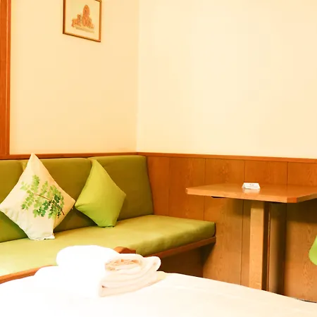 Guesthouse Pension Grafenstein Ξενοδοχείο Μεράνο